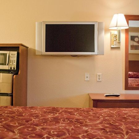 Bama Inn Хантсвилл Экстерьер фото
